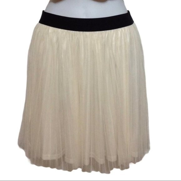 Ardene White Mesh Skirt  Size M - Picture 2 of 6